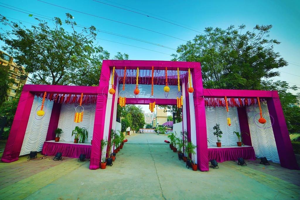 Wedding Entrance & Mandap Decor in Delhi India